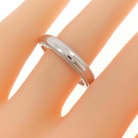 Tiffany & Co. Atlas Ring – Sterling Silver, 11mm, Size 5  TIFFANY Authentic Silver Ring